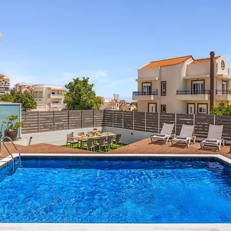 Old Town 7 Min - Free Airport Pickup - 6br *