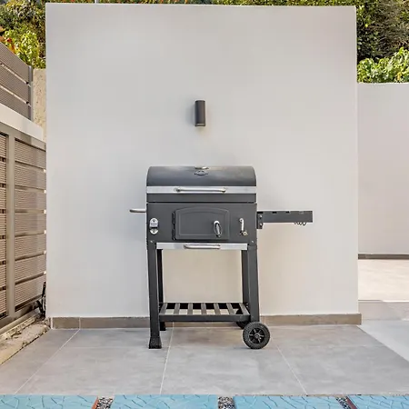 7 Min From Center - 6br With Airport Shuttle