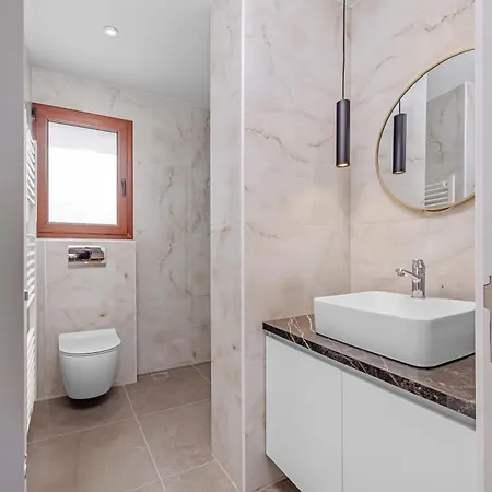 7 Min From Center - 6br With Airport Shuttle ヴィラ Rhodes City