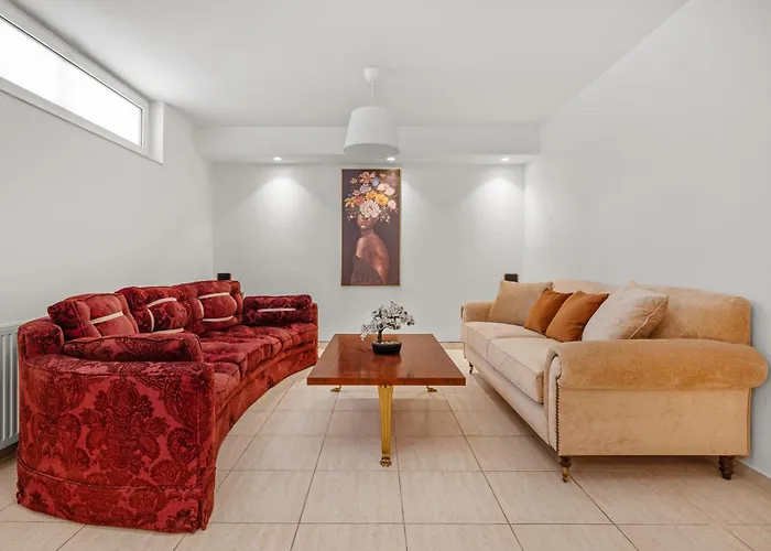 Villa 7 Min From Center - 6br With Airport Shuttle