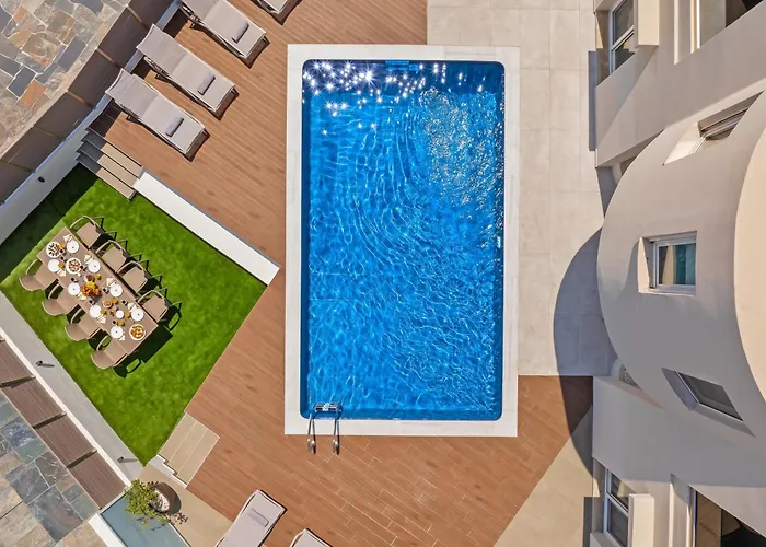 7 Min From Center - 6br With Airport Shuttle Villa